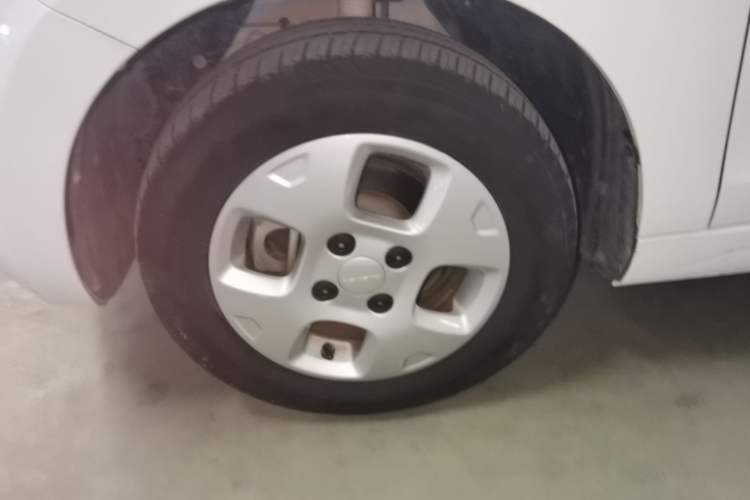 Used Roewe Clever 2021 302km All-Round Version Left Front Wheel Hub