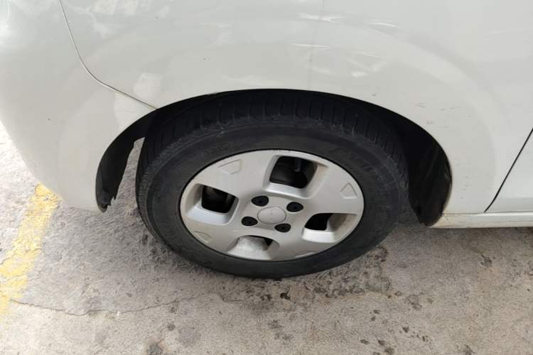 Used Roewe Clever 2021 302km All-Round Version Left Front Wheel Hub