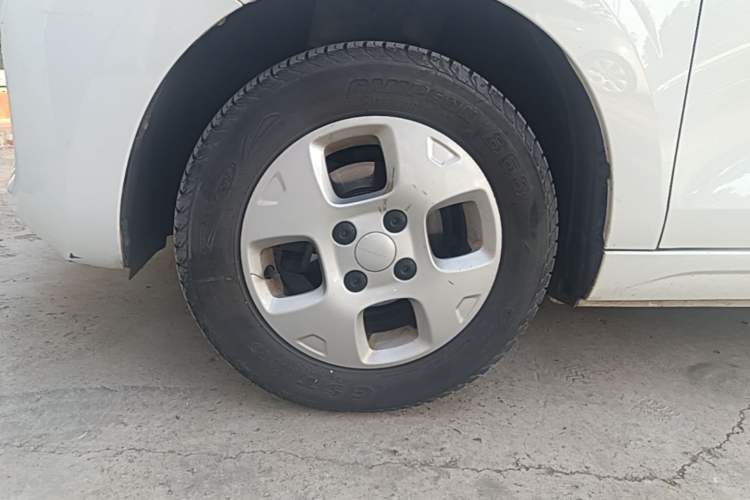 Used Roewe Clever 2021 302km Excellence Edition Left Front Wheel Hub