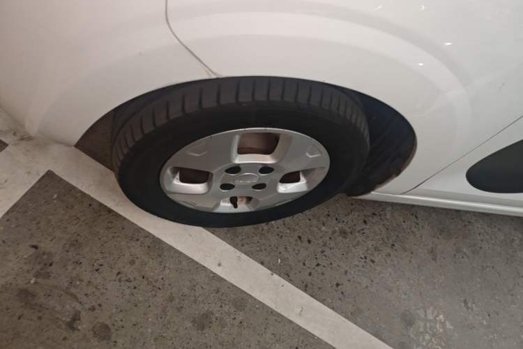 Used Roewe Clever 2021 302km Excellence Edition Left Front Wheel Hub