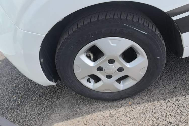 Used Roewe Clever 2021 302km All-Round Version Left Front Wheel Hub