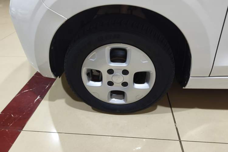 Used Roewe Clever 2021 302km All-Round Version Left Front Wheel Hub