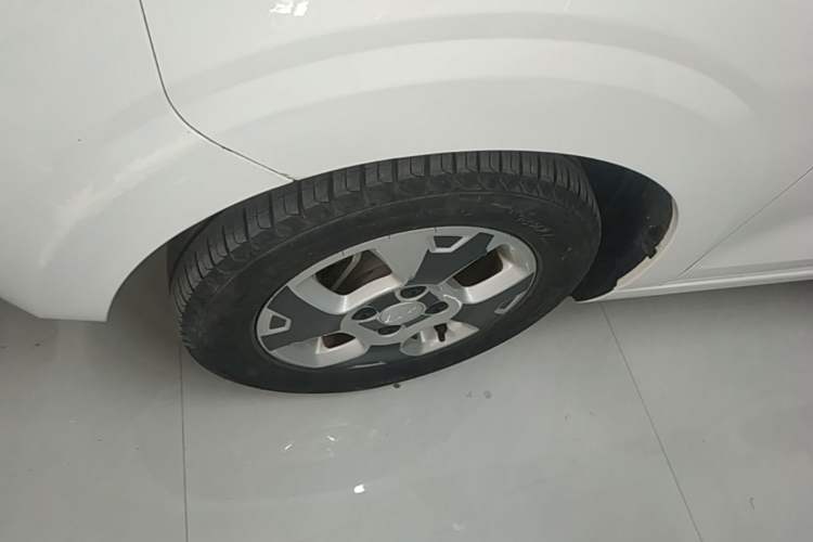 Used Roewe Clever 2021 302km Excellence Edition Left Front Wheel Hub
