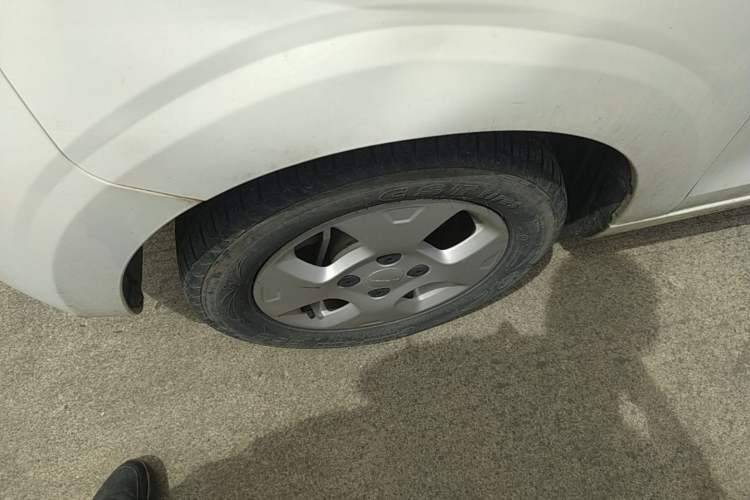 Used Roewe Clever 2021 302km All-Round Version Left Front Wheel Hub