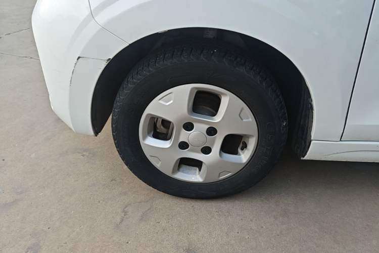 Used Roewe Clever 2021 302km All-Round Version Left Front Wheel Hub
