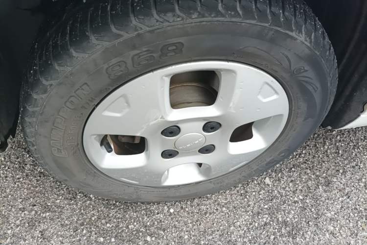 Used Roewe Clever 2021 302km All-Round Version Left Front Wheel Hub