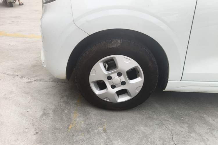 Used Roewe Clever 2021 302km All-Round Version Left Front Wheel Hub