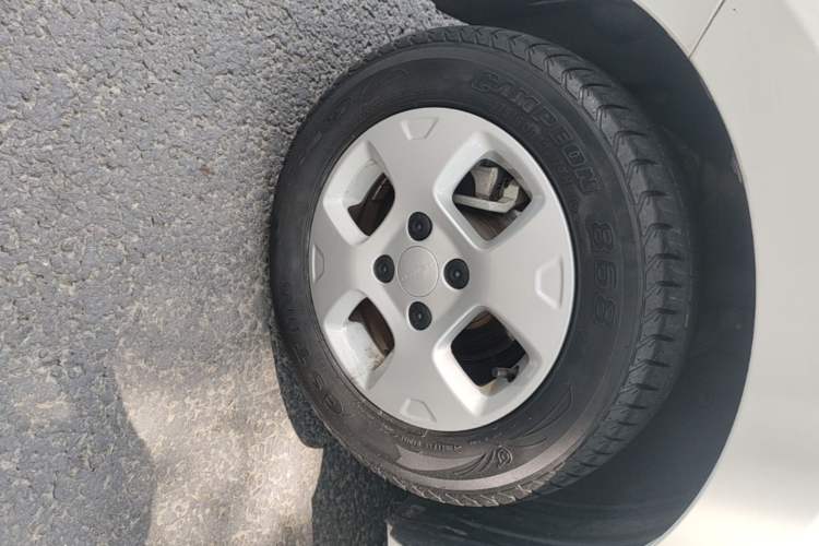 Used Roewe Clever 2021 302km Excellence Edition Left Front Wheel Hub
