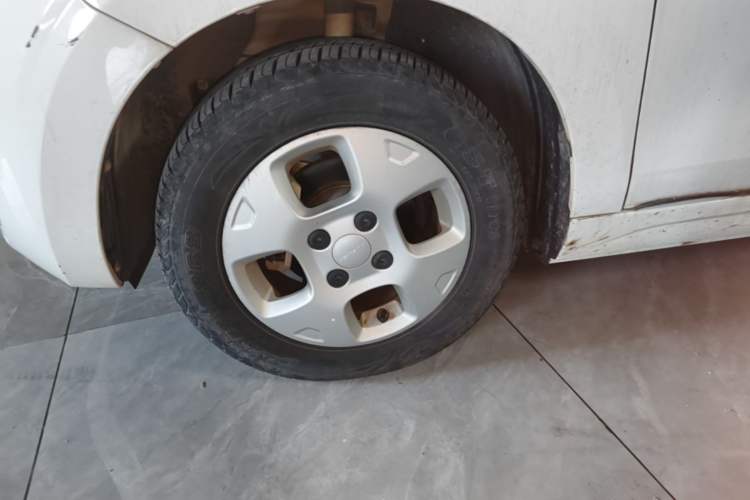 Used Roewe Clever 2021 302km All-Round Version Left Front Wheel Hub