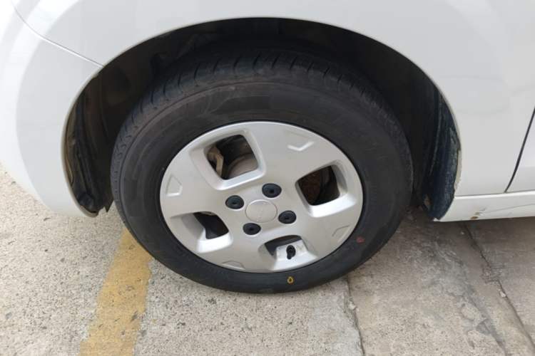 Used Roewe Clever 2021 302km Excellence Edition Left Front Wheel Hub