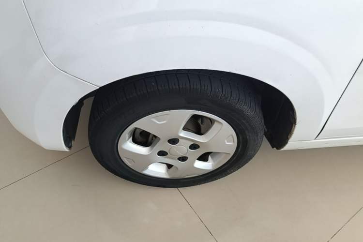 Used Roewe Clever 2021 302km All-Round Version Left Front Wheel Hub