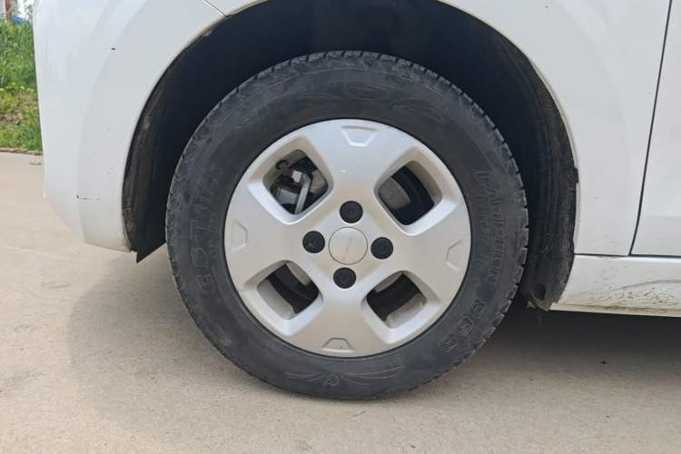 Used Roewe Clever 2021 302km All-Round Version Left Front Wheel Hub