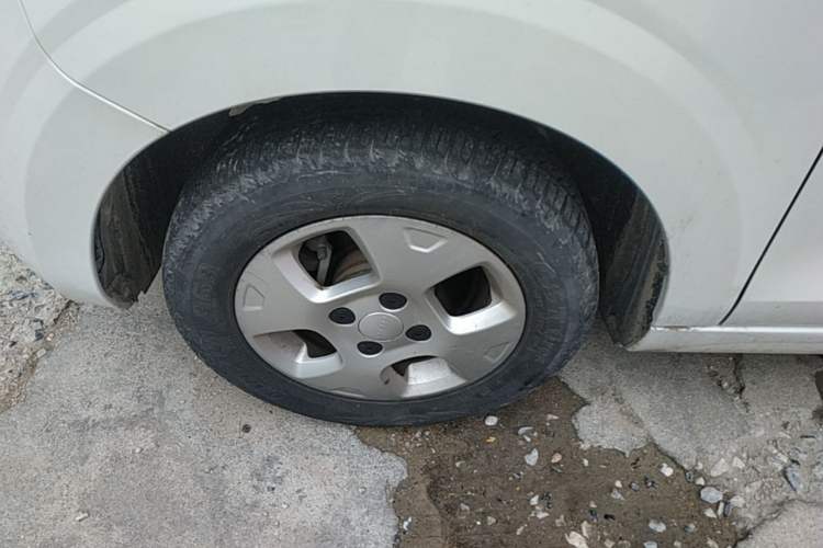 Used Roewe Clever 2021 302km All-Round Version Left Front Wheel Hub