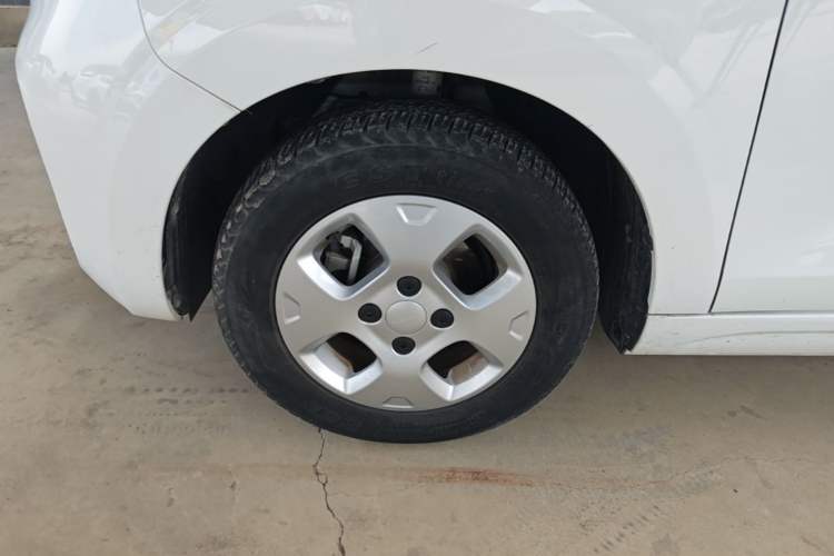 Used Roewe Clever 2021 302km All-Round Version Left Front Wheel Hub
