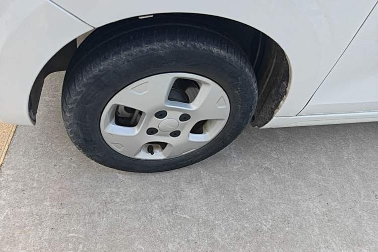 Used Roewe Clever 2021 302km All-Round Version Left Front Wheel Hub