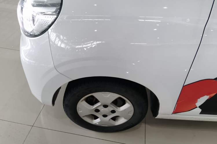 Used Roewe Clever 2021 302 km New Four-Seater Super-Efficient Version Left Front Wheel Hub