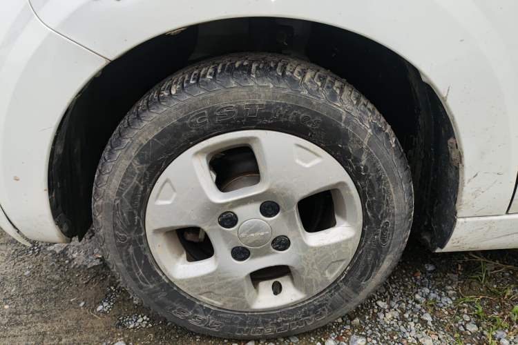Used Roewe Clever 2021 302km All-Round Version Left Front Wheel Hub