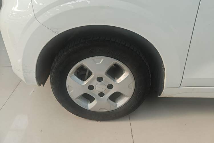 Used Roewe Clever 2021 302km All-Round Version Left Front Wheel Hub