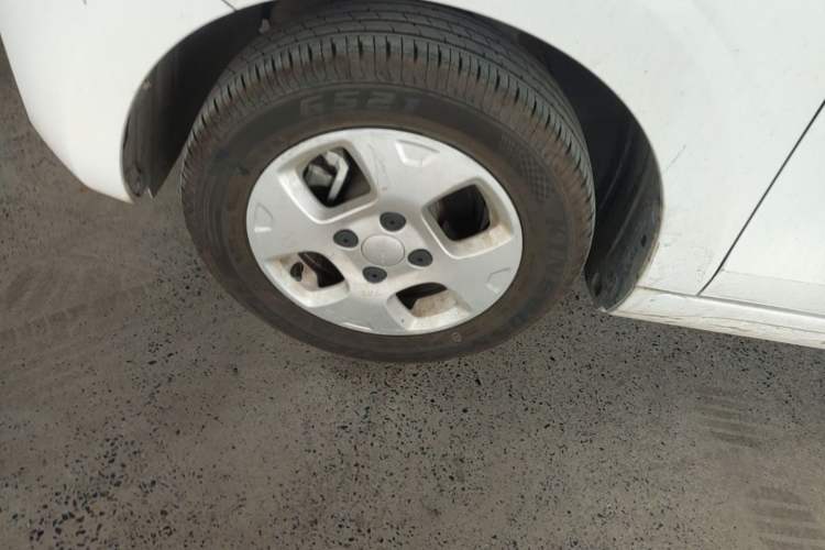 Used Roewe Clever 2021 302km All-Round Version Left Front Wheel Hub