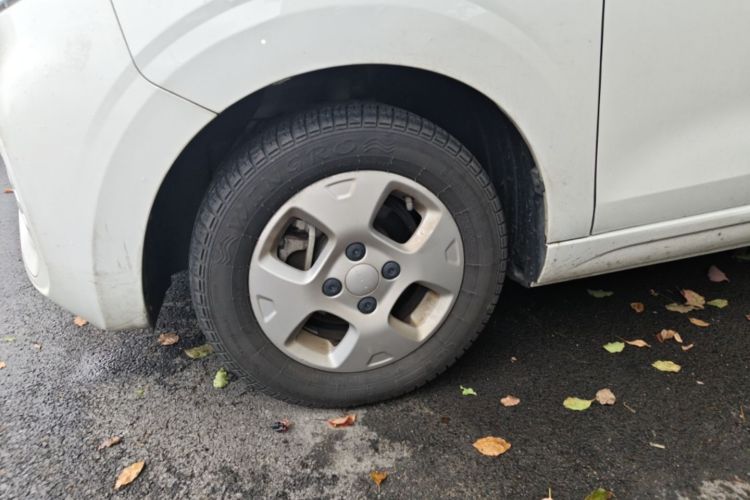 Used Roewe Clever 2021 302km All-Round Version Left Front Wheel Hub