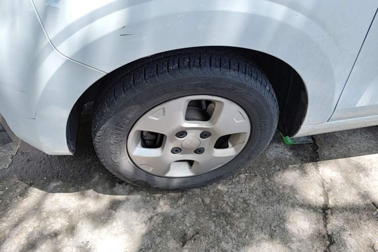 Used Roewe Clever 2021 302km Excellence Edition Left Front Wheel Hub