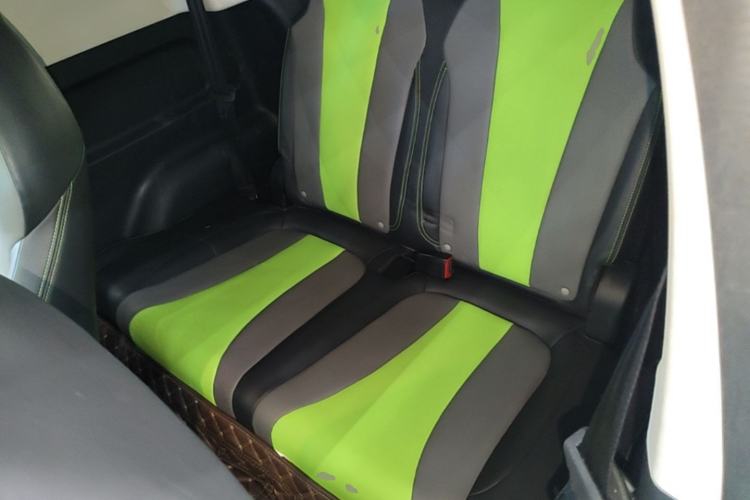 Used Roewe Clever 2021 302 km New Four-Seater Super-Efficient Version Left Rear Seat