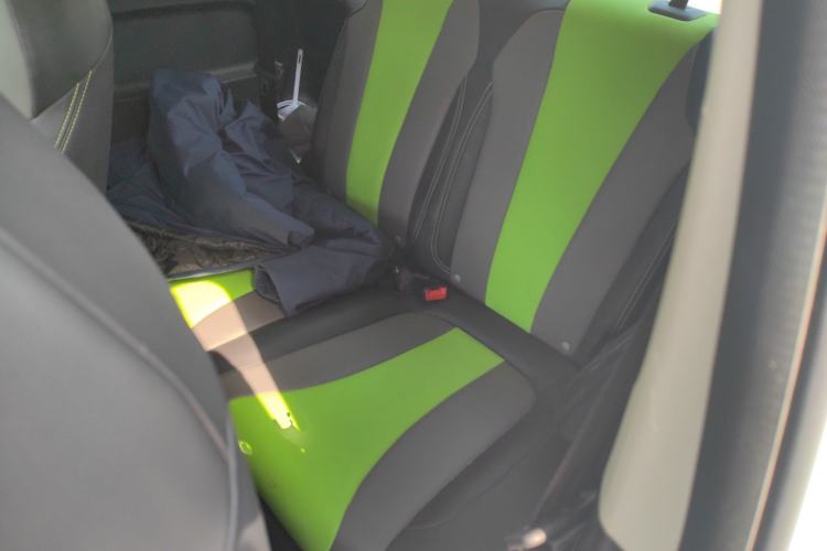 Used Roewe Clever 2021 302 km New Four-Seater Super-Efficient Version Left Rear Seat