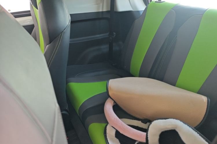 Used Roewe Clever 2021 302 km New Four-Seater Super-Efficient Version Left Rear Seat