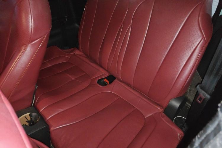 Used Roewe Clever 2021 302 km New Four-Seater Super-Efficient Version Left Rear Seat