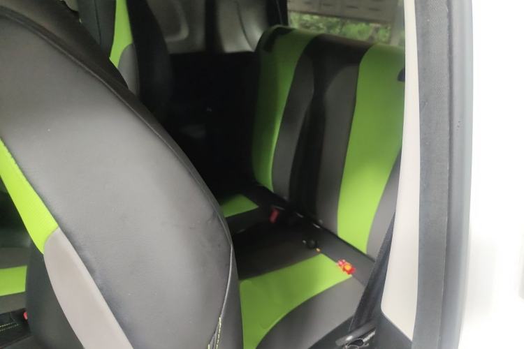 Used Roewe Clever 2021 302 km New Four-Seater Super-Efficient Version Left Rear Seat