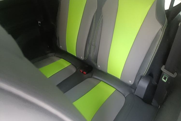 Used Roewe Clever 2021 302 km New Four-Seater Super-Efficient Version Left Rear Seat
