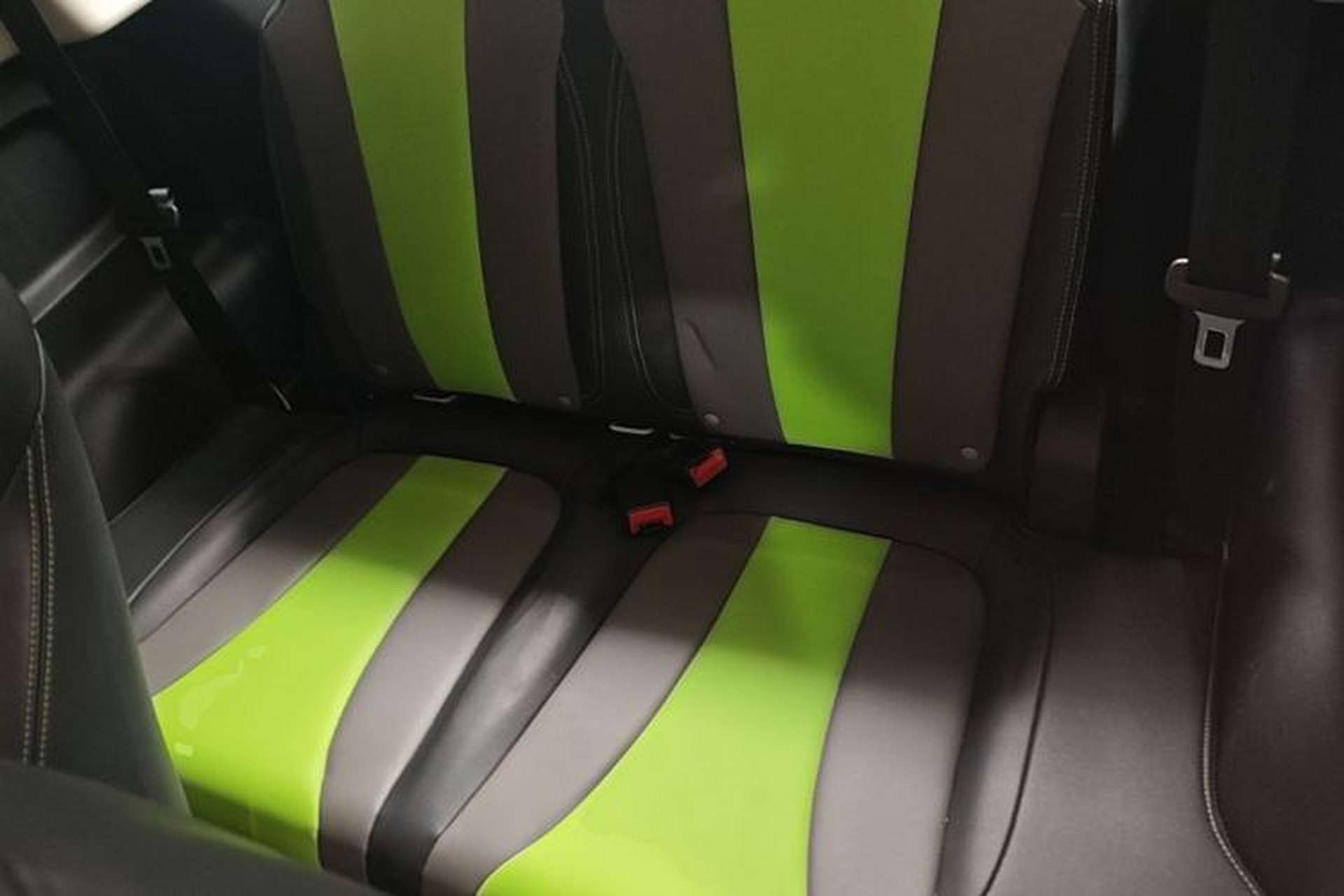 Used Roewe Clever 2021 302 km New Four-Seater Super-Efficient Version Left Rear Seat
