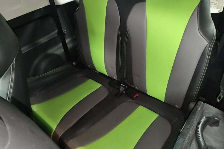 Used Roewe Clever 2021 302 km New Four-Seater Super-Efficient Version Left Rear Seat