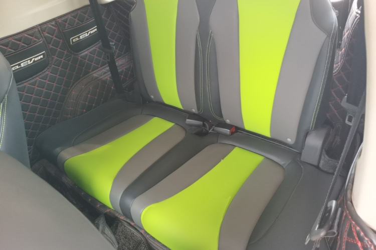 Used Roewe Clever 2021 302 km New Four-Seater Super-Efficient Version Left Rear Seat