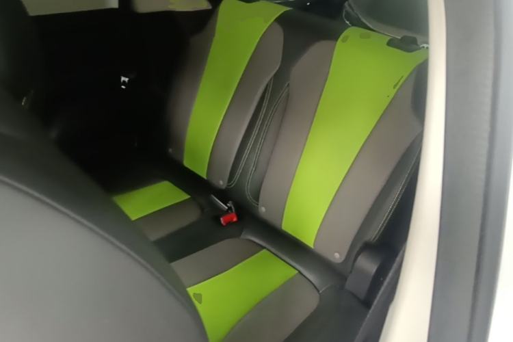 Used Roewe Clever 2021 302 km New Four-Seater Super-Efficient Version Left Rear Seat