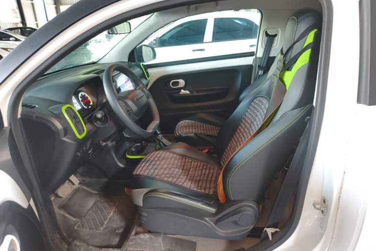 Used Roewe Clever 2021 302km All-Round Version Left Rear Seat