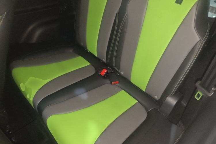 Used Roewe Clever 2021 302 km New Four-Seater Super-Efficient Version Left Rear Seat