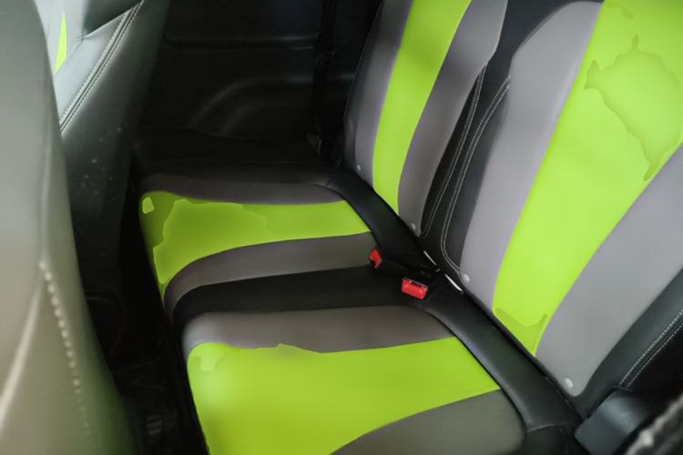 Used Roewe Clever 2021 302 km New Four-Seater Super-Efficient Version Left Rear Seat