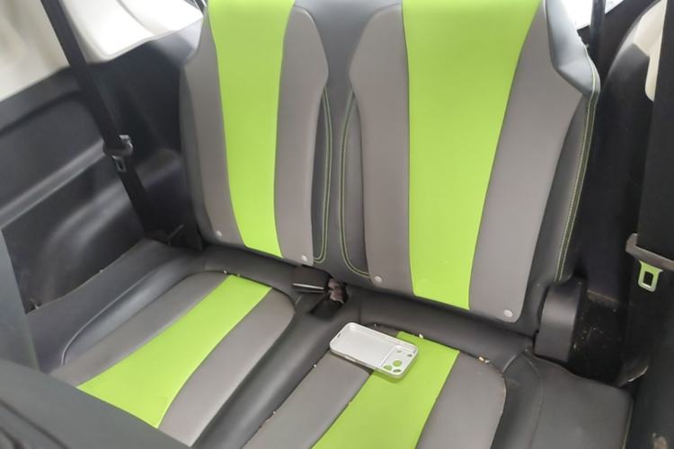 Used Roewe Clever 2021 302 km New Four-Seater Super-Efficient Version Left Rear Seat