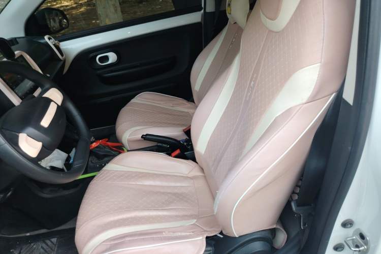 Used Roewe Clever 2021 302km All-Round Version Left Rear Seat