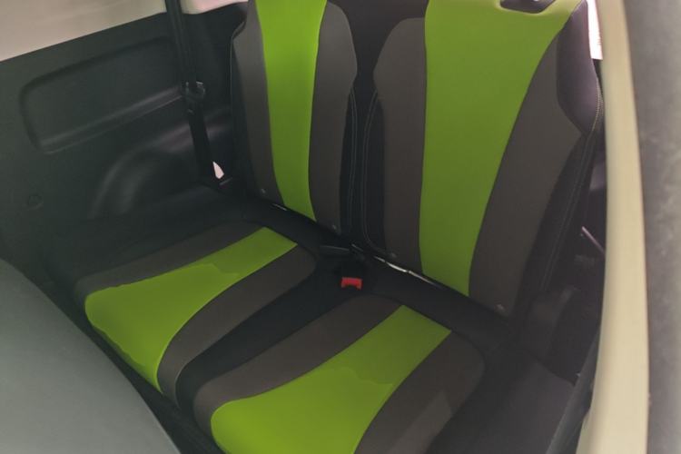 Used Roewe Clever 2021 302 km New Four-Seater Super-Efficient Version Left Rear Seat