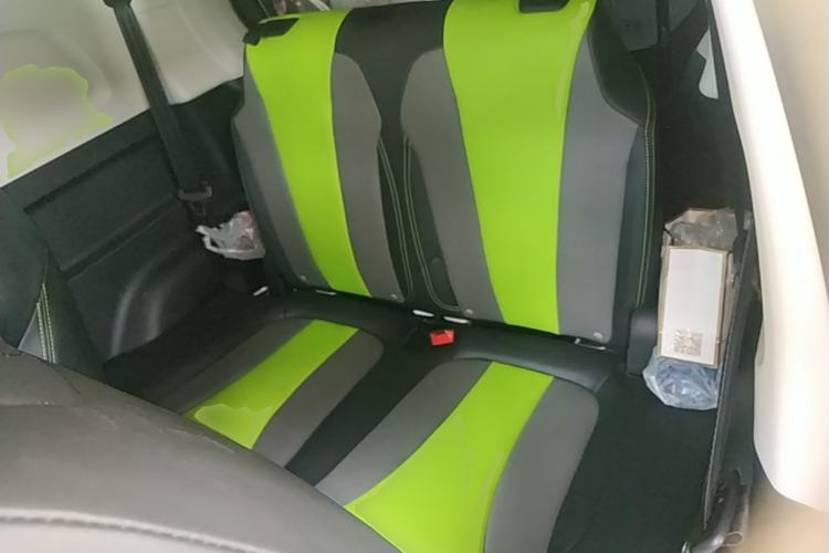 Used Roewe Clever 2021 302 km New Four-Seater Super-Efficient Version Left Rear Seat