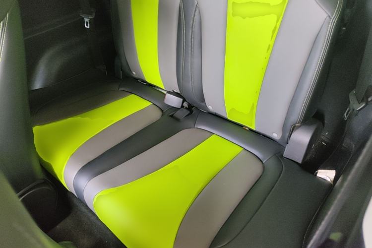 Used Roewe Clever 2021 302 km New Four-Seater Super-Efficient Version Left Rear Seat