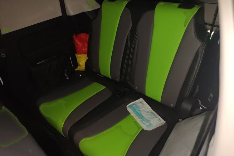 Used Roewe Clever 2021 302 km New Four-Seater Super-Efficient Version Left Rear Seat