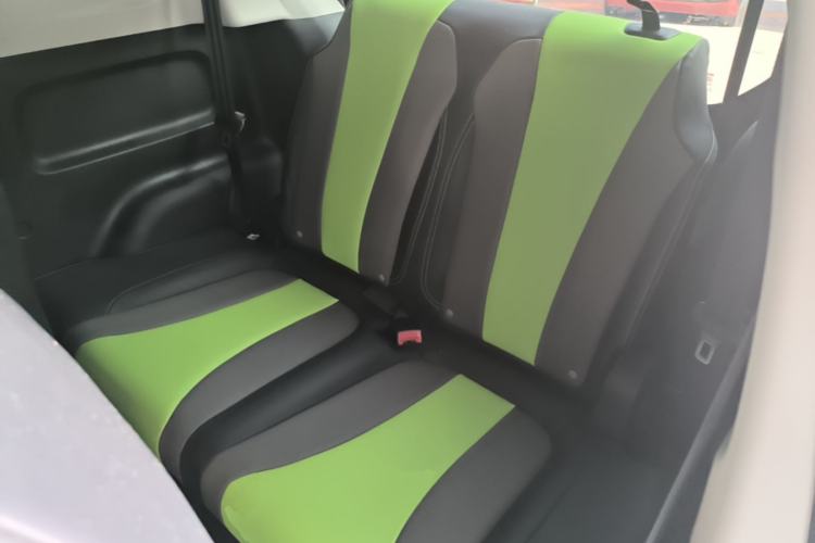 Used Roewe Clever 2021 302 km New Four-Seater Super-Efficient Version Left Rear Seat