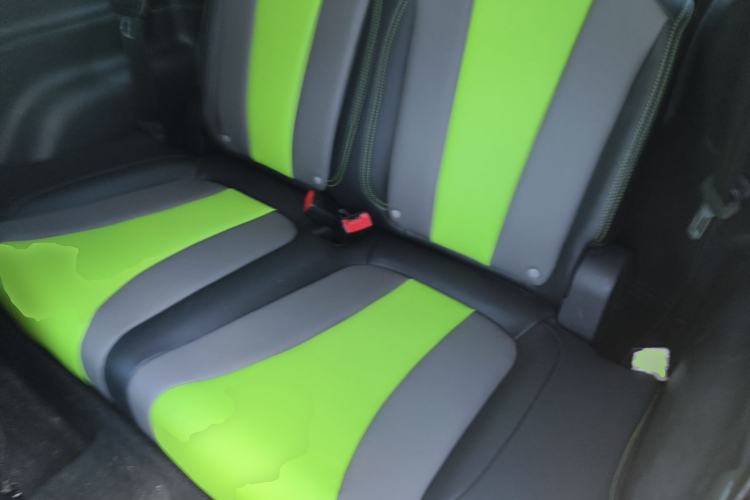 Used Roewe Clever 2021 302 km New Four-Seater Super-Efficient Version Left Rear Seat