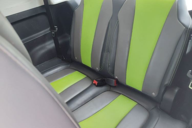 Used Roewe Clever 2021 302 km New Four-Seater Super-Efficient Version Left Rear Seat