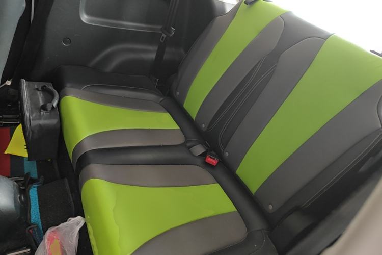 Used Roewe Clever 2021 302 km New Four-Seater Super-Efficient Version Left Rear Seat