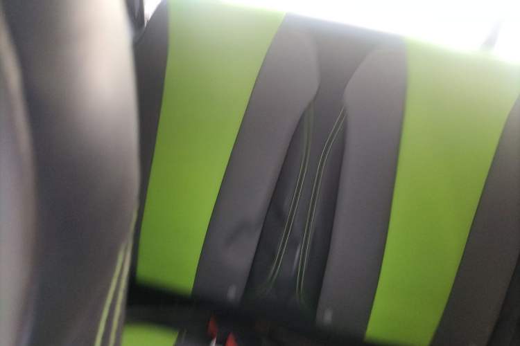 Used Roewe Clever 2021 302 km New Four-Seater Super-Efficient Version Left Rear Seat