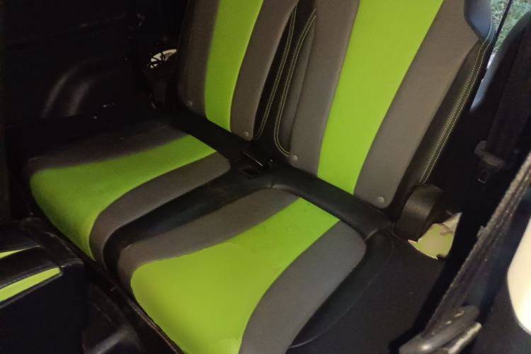 Used Roewe Clever 2021 302 km New Four-Seater Super-Efficient Version Left Rear Seat